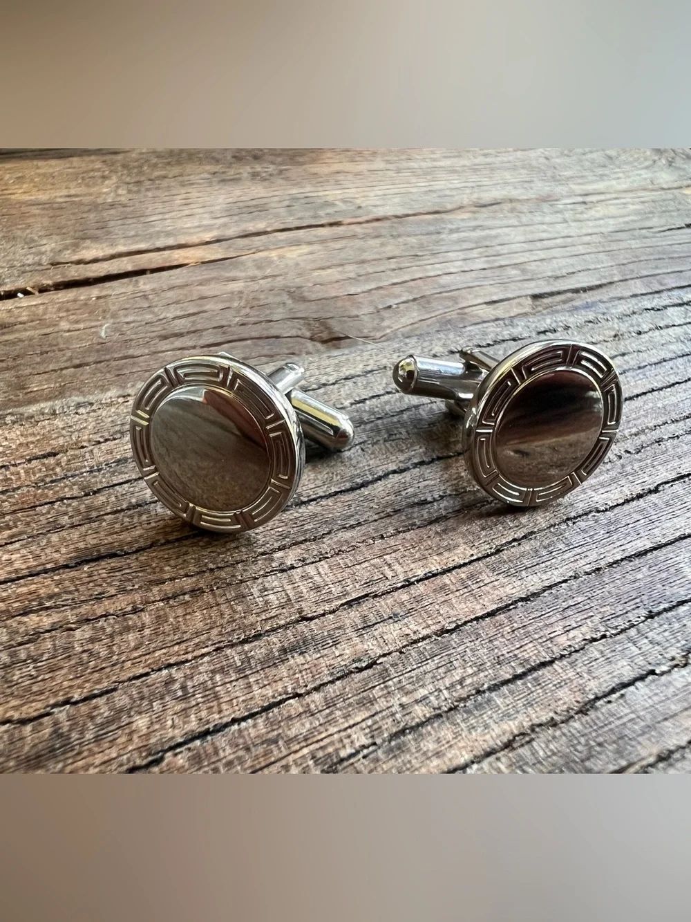 Silver Round Men's Cufflinks - Classic Geometric Edge
